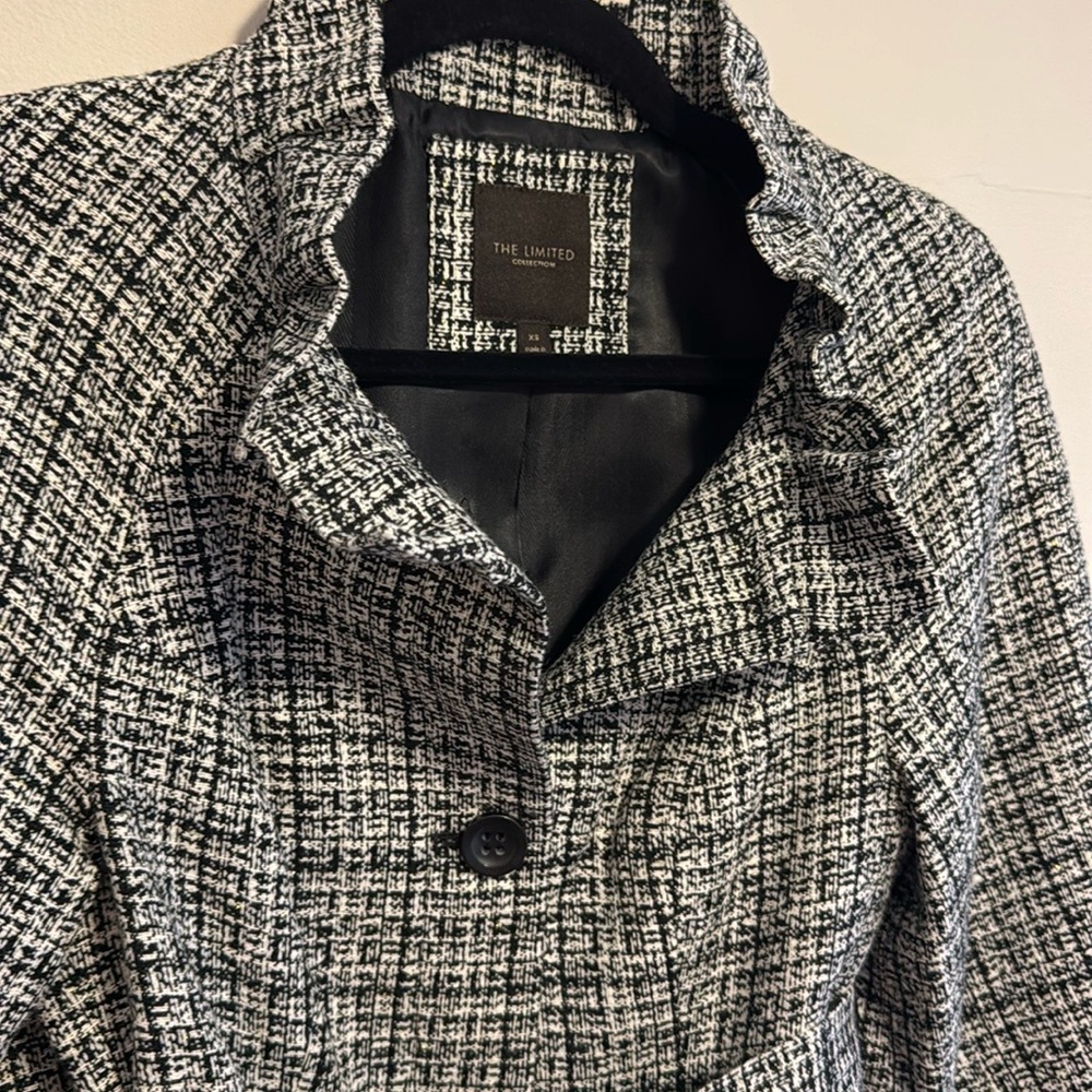 The Limited Black and White Tweed Cropped Blazer - Picture 2 of 12